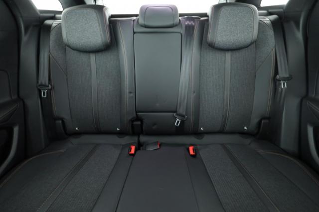 Peugeot 3008 image 3