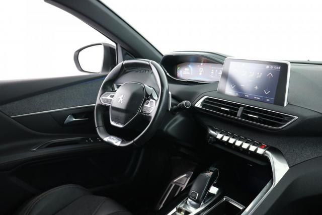 Peugeot 3008 image 2