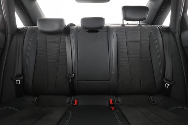 Audi A4 image 8