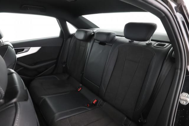 Audi A4 image 2