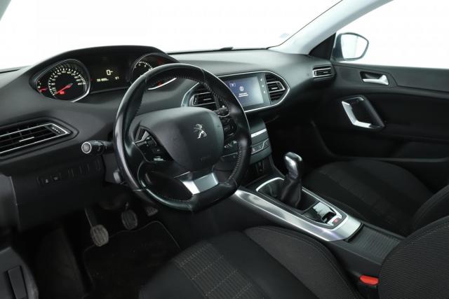 Peugeot 308 image 9