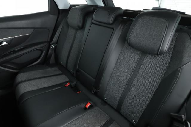 Peugeot 3008 image 2