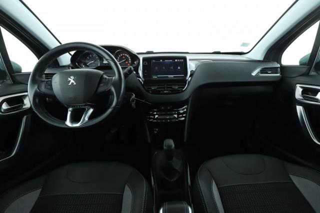 Peugeot 2008 image 6