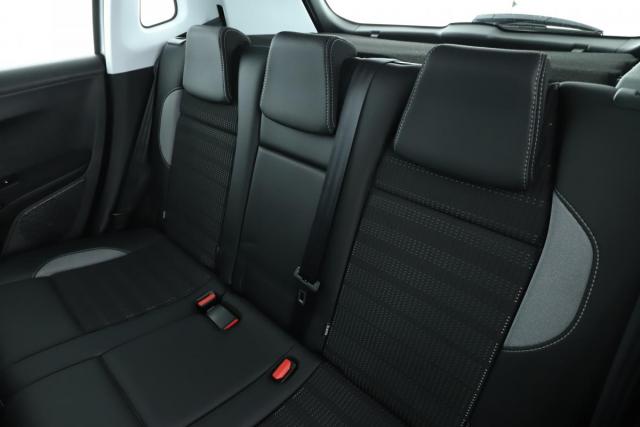 Peugeot 2008 image 2