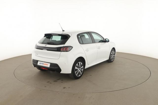 Peugeot 208 image 9