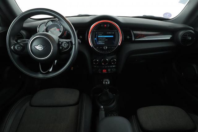 Mini Cabrio image 8