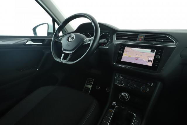 Volkswagen Tiguan image 9