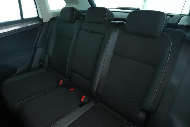 Volkswagen Tiguan image 8