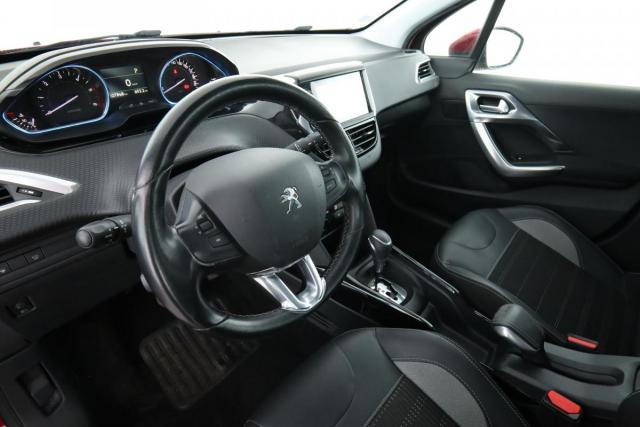Peugeot 2008 image 2