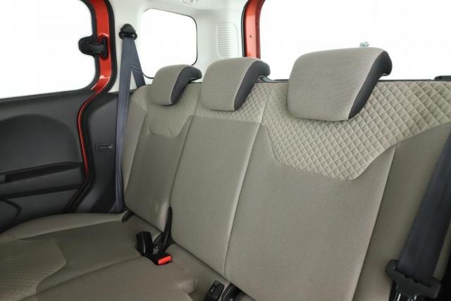 Ford Tourneo image 2