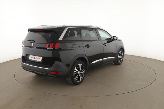Peugeot 5008 image 9