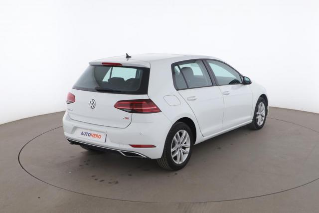 Volkswagen Golf image 7
