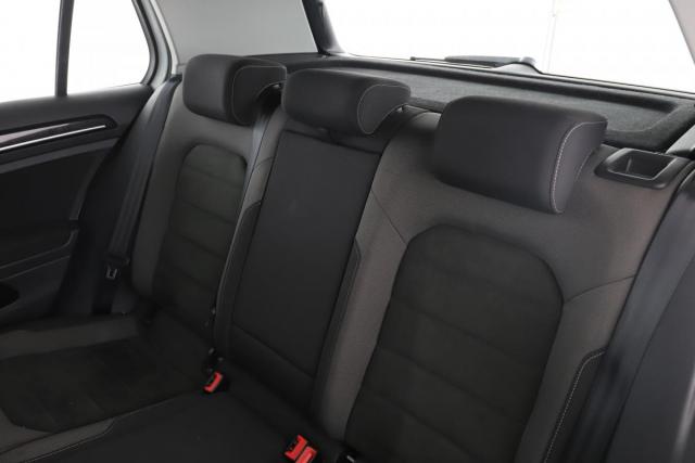 Volkswagen Golf image 2