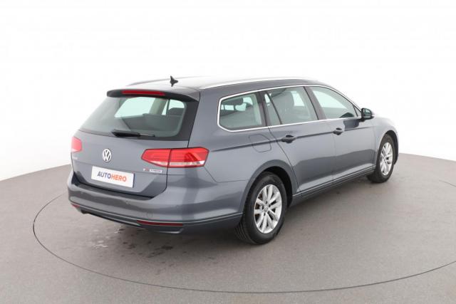 Volkswagen Passat Sw image 1