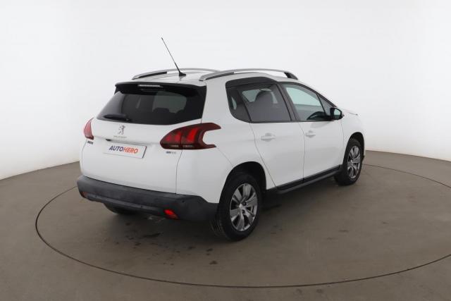 Peugeot 2008 image 6
