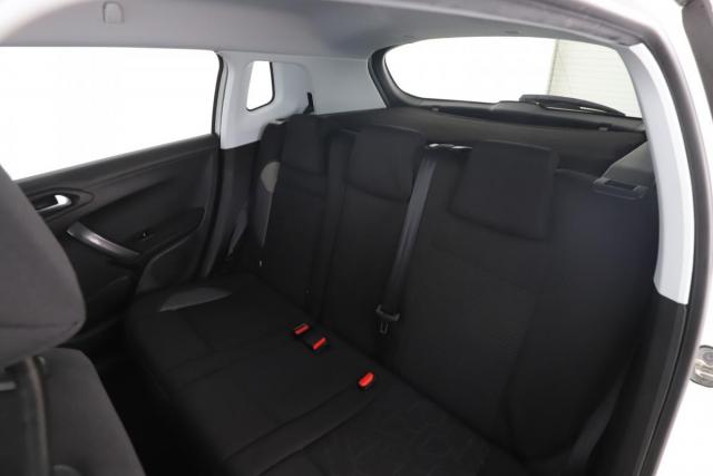 Peugeot 2008 image 3