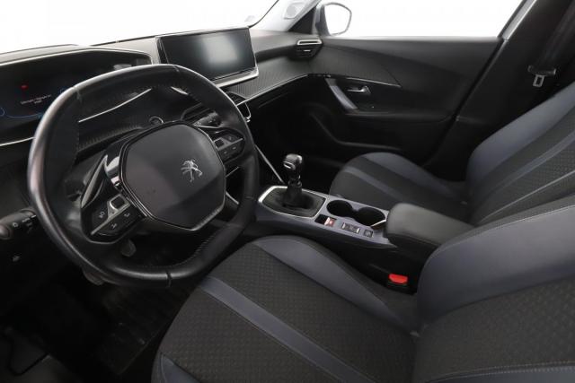 Peugeot 2008 image 4