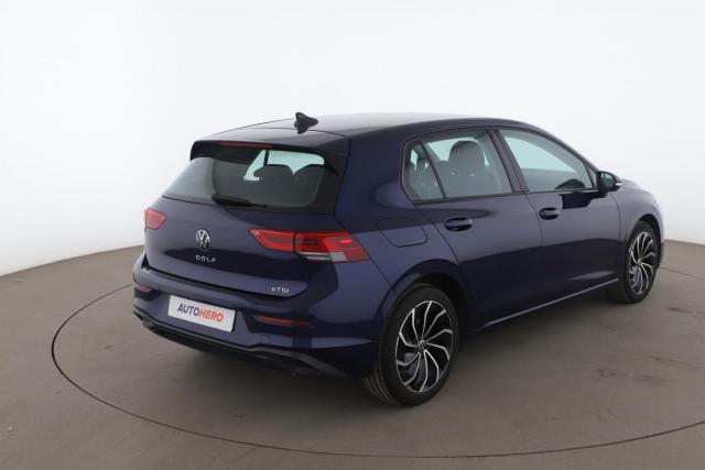 Volkswagen Golf image 9