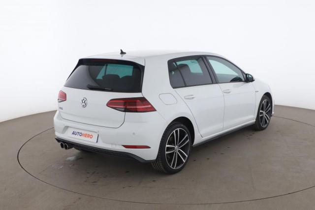 Volkswagen Golf image 8
