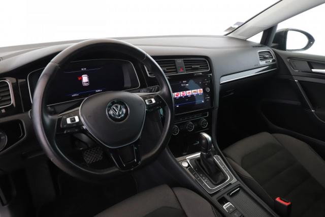 Volkswagen Golf image 7