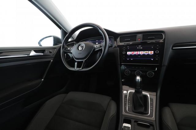 Volkswagen Golf image 9