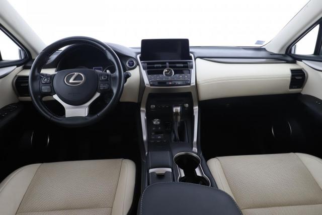 Lexus Nx image 9