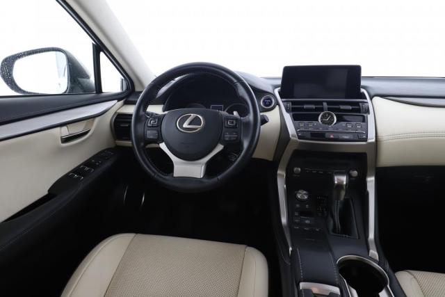 Lexus Nx image 2