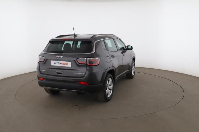 Jeep Compass image 6