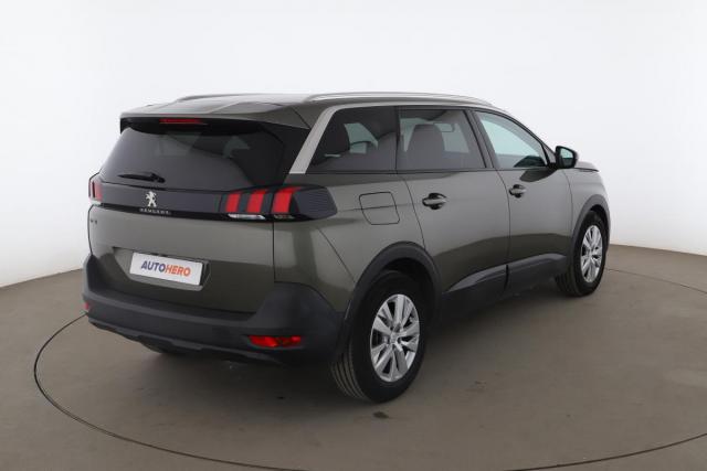 Peugeot 5008 image 9