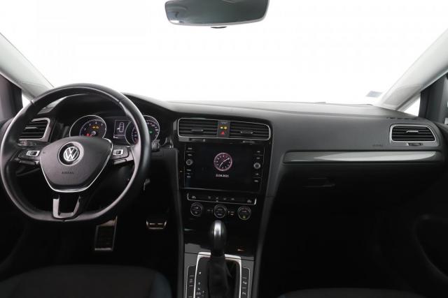 Volkswagen Golf image 2