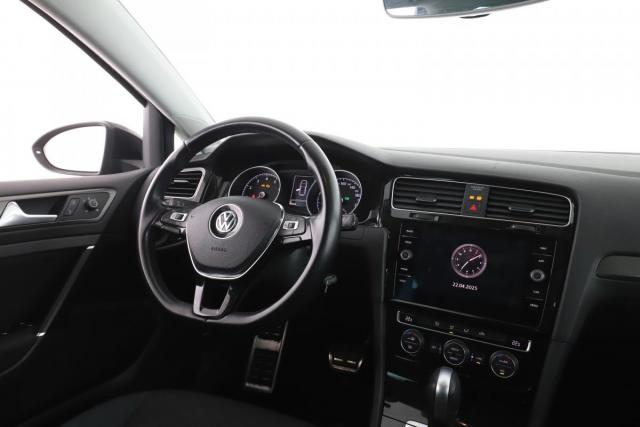 Volkswagen Golf image 5