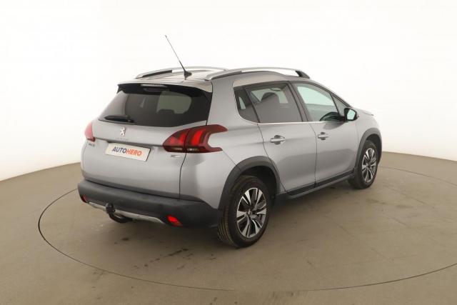 Peugeot 2008 image 8