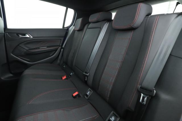 Peugeot 308 image 2