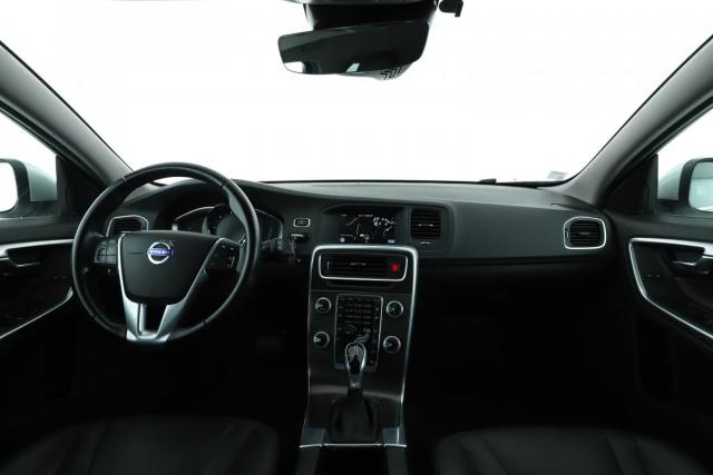 Volvo V60 image 1