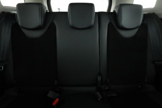 Renault Clio Estate image 6