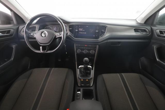 Volkswagen T-Roc image 6
