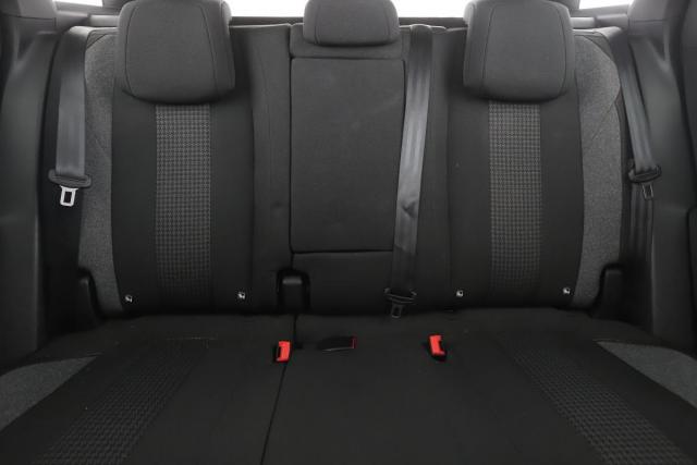 Peugeot 3008 image 3