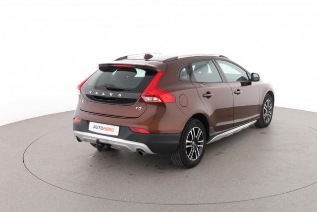 Volvo V40 Cross Country image 4
