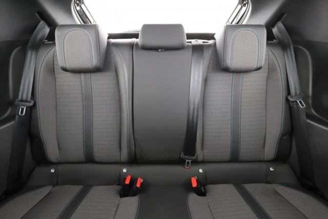 Peugeot 208 image 2