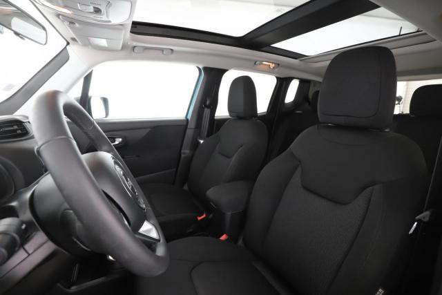 Jeep Renegade image 5