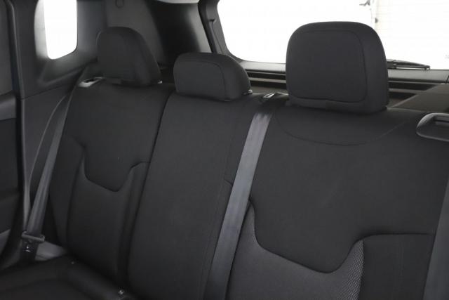 Jeep Renegade image 4
