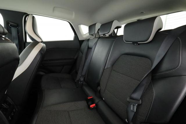 Renault Captur image 2
