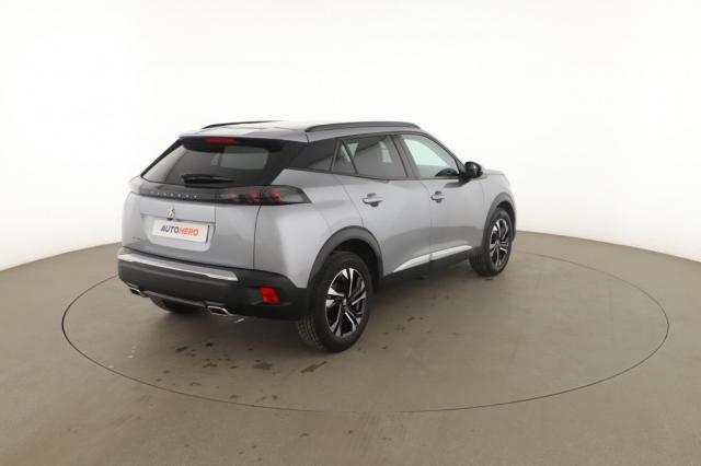Peugeot 2008 image 8