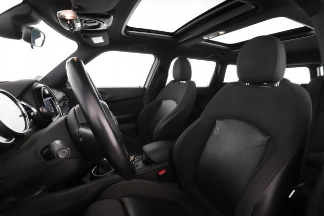 Mini Clubman image 3