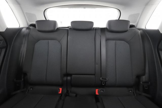 Audi Q3 image 8