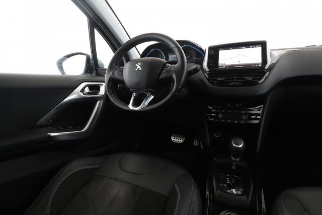 Peugeot 2008 image 8