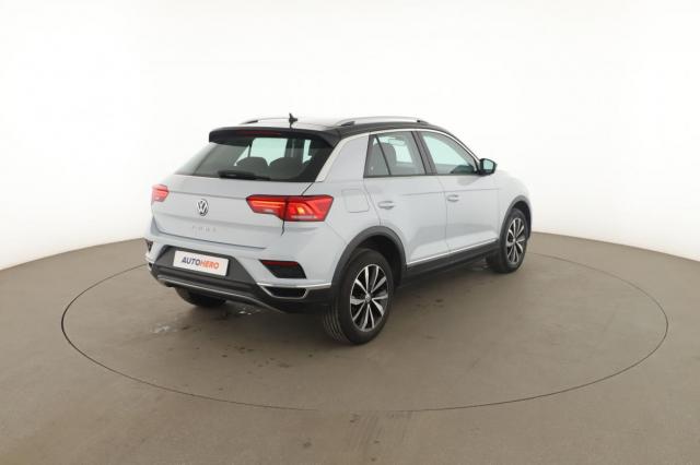 Volkswagen T-Roc image 2
