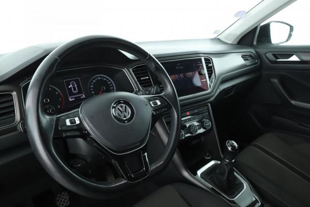 Volkswagen T-Roc image 7