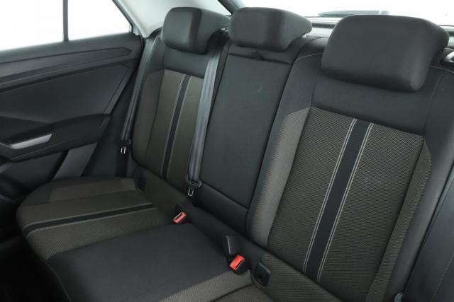 Volkswagen T-Roc image 8