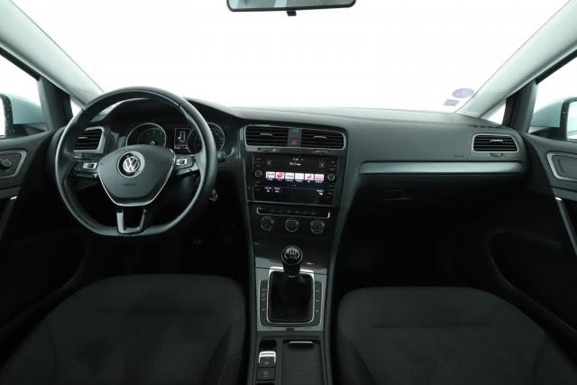 Volkswagen Golf image 1